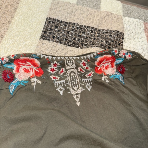 Johnny Was Embroidered Top - Picture 3 of 8